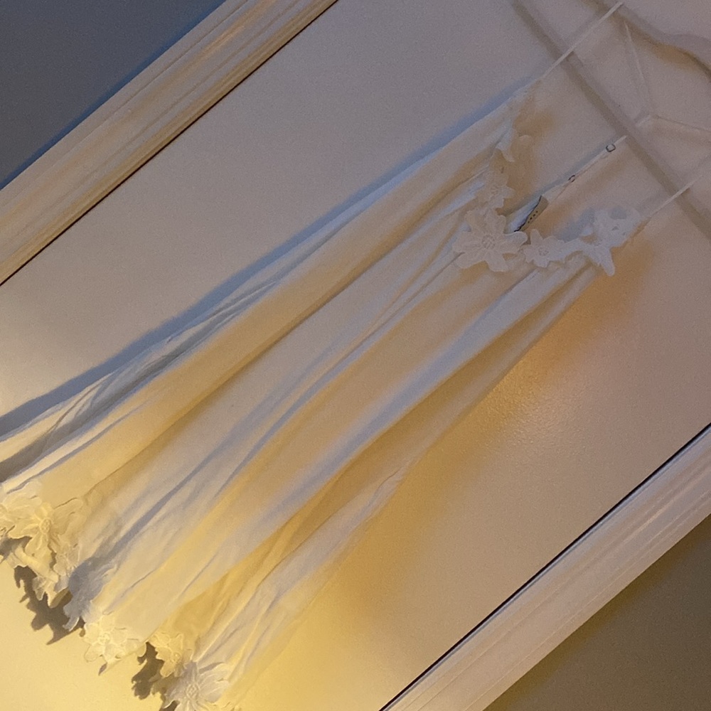 All White Lacey lined Dress - Picture 11 of 11